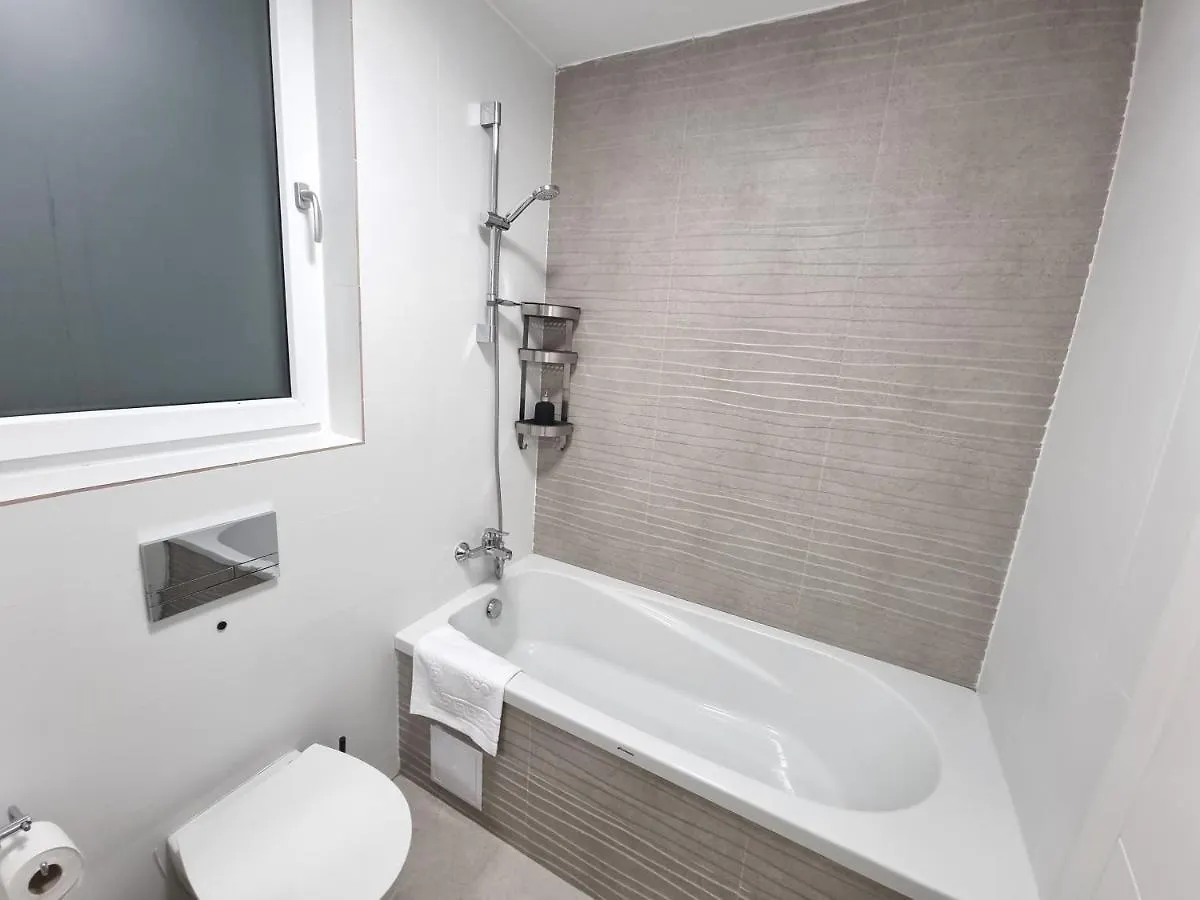 New Style White Modern Apartments ブカレスト