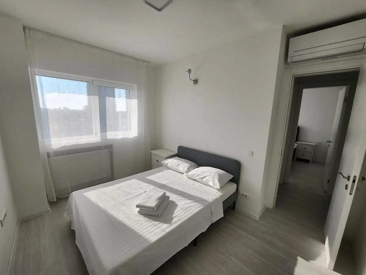 New Style White Modern Apartments ブカレスト