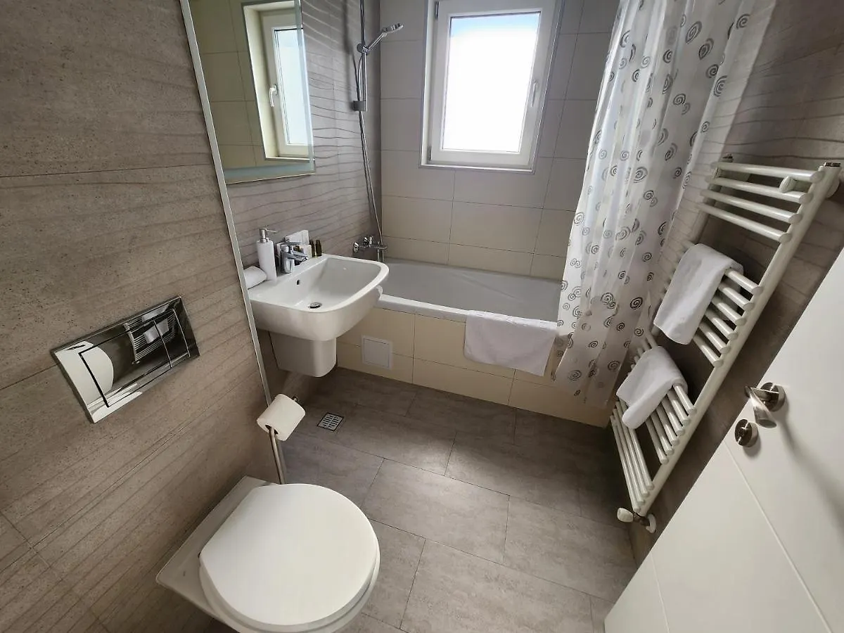 New Style White Modern Apartments ブカレスト