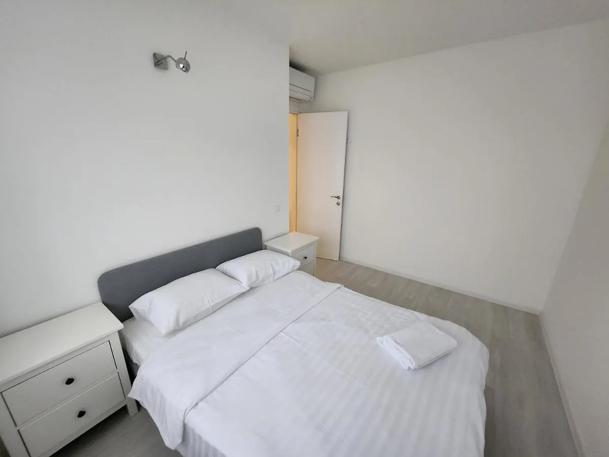 New Style White Modern Apartments Boekarest