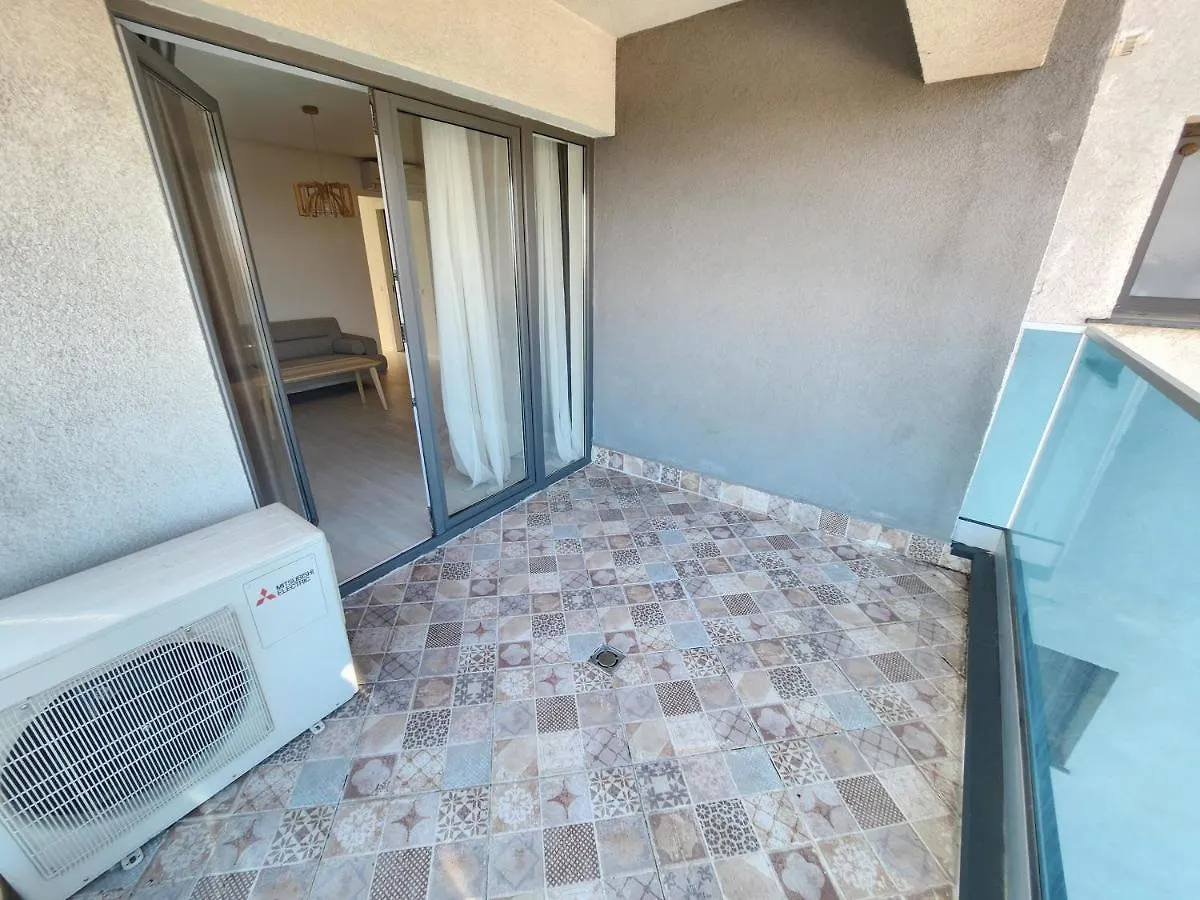 New Style White Modern Apartments Boekarest